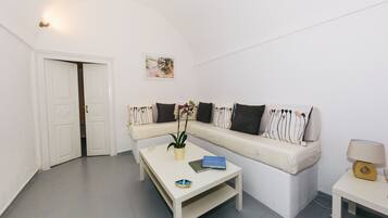 Traditional House | Living room