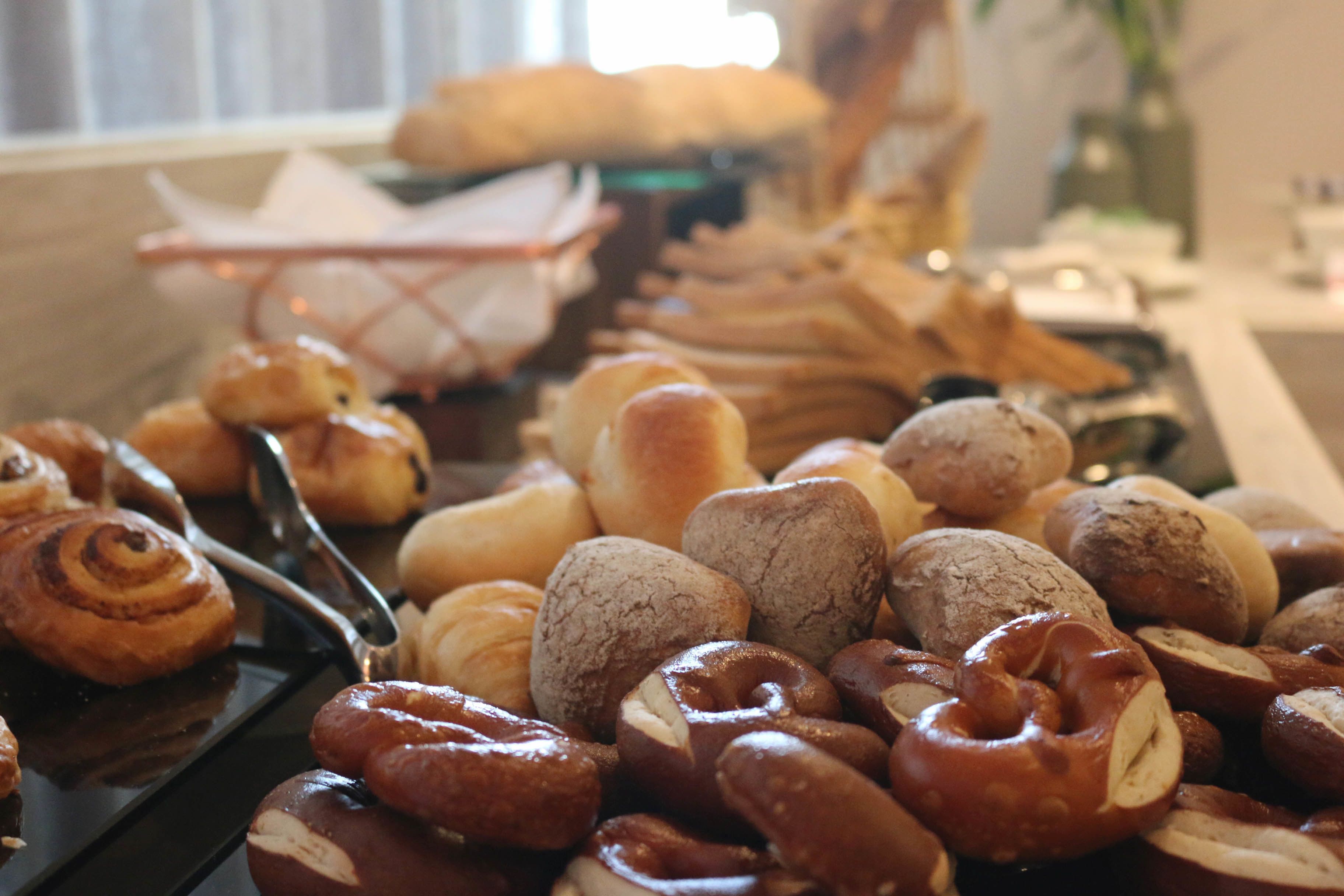 Daily buffet breakfast for a fee
