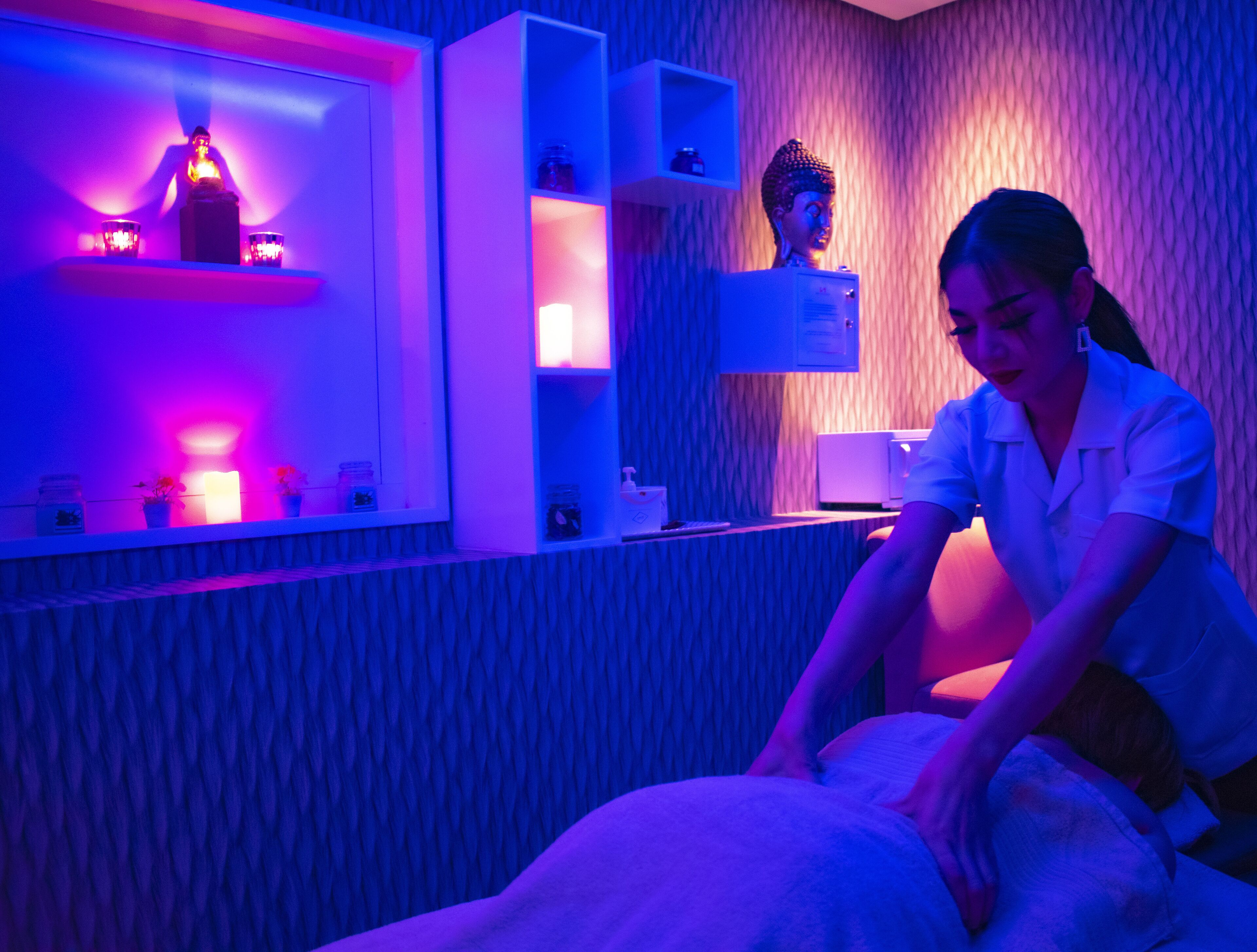 Hot tub, steam room, body treatments, aromatherapy, deep-tissue massages