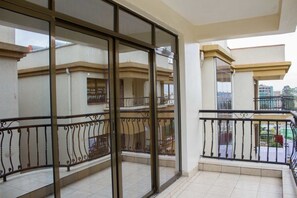 Apartment, 3 Bedrooms | Balcony - Sky View Park Apartments (Nairobi)