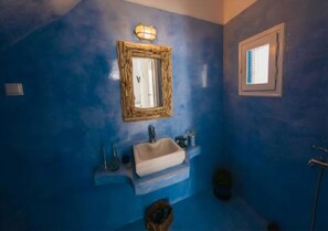 Departamento | Baño | Regadera, amenidades de baño gratuitas, secadora de cabello, batas 