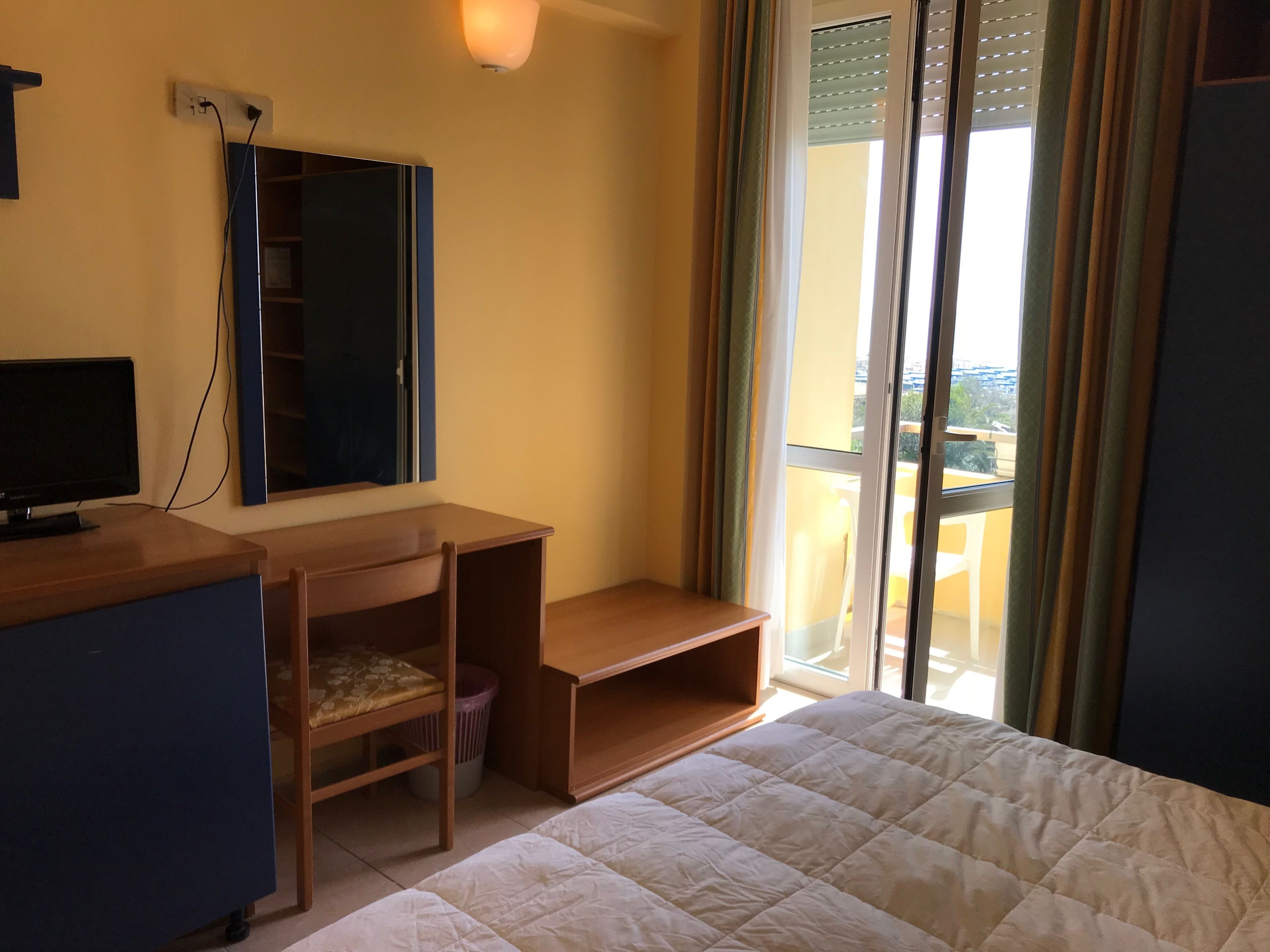 Standard Double or Twin Room | Bar mini, seterika/papan seterika, katil bayi/kot (percuma) 