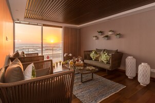 Sauna, Turkish bath, body treatments, body wraps, body scrubs, facials