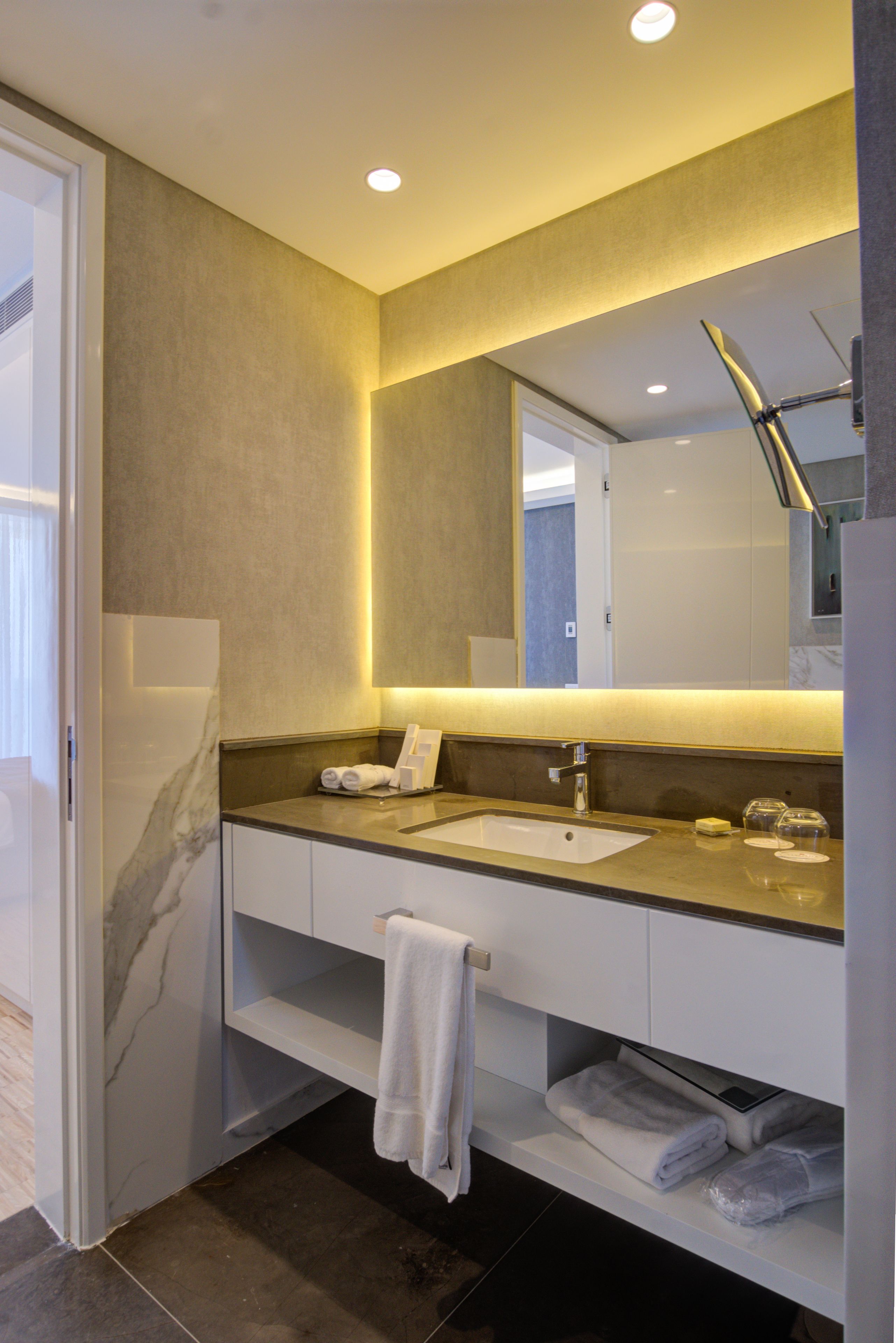 Foto - Lancaster Eden Bay