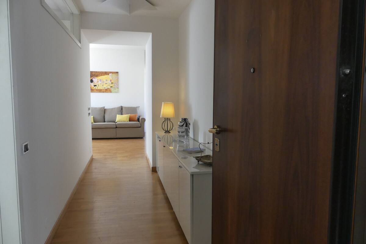 豪華公寓 (APT.1) | 客廳 | 平面電視