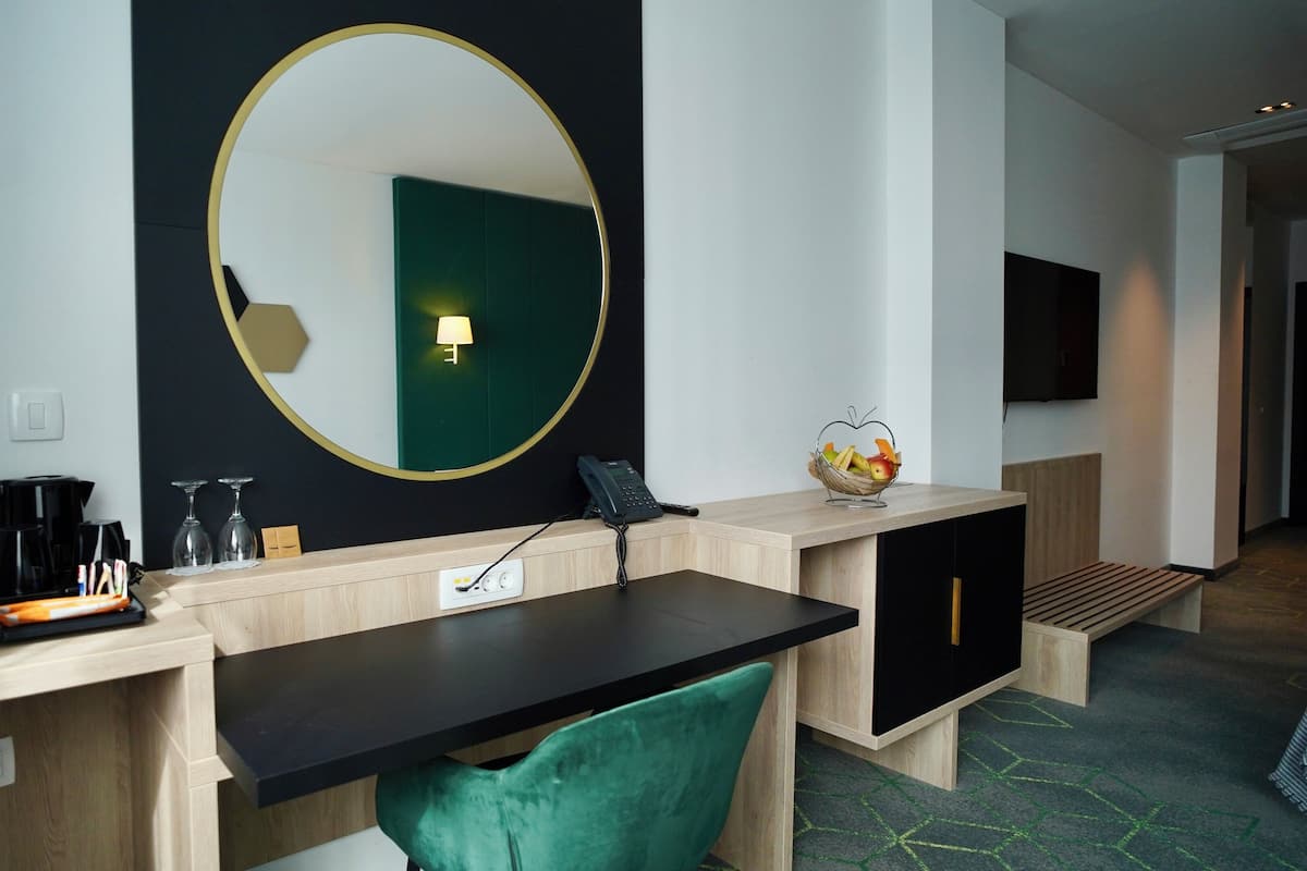 Superior Double or Twin Room | Minibar, in-room safe, desk, WiFi (free)