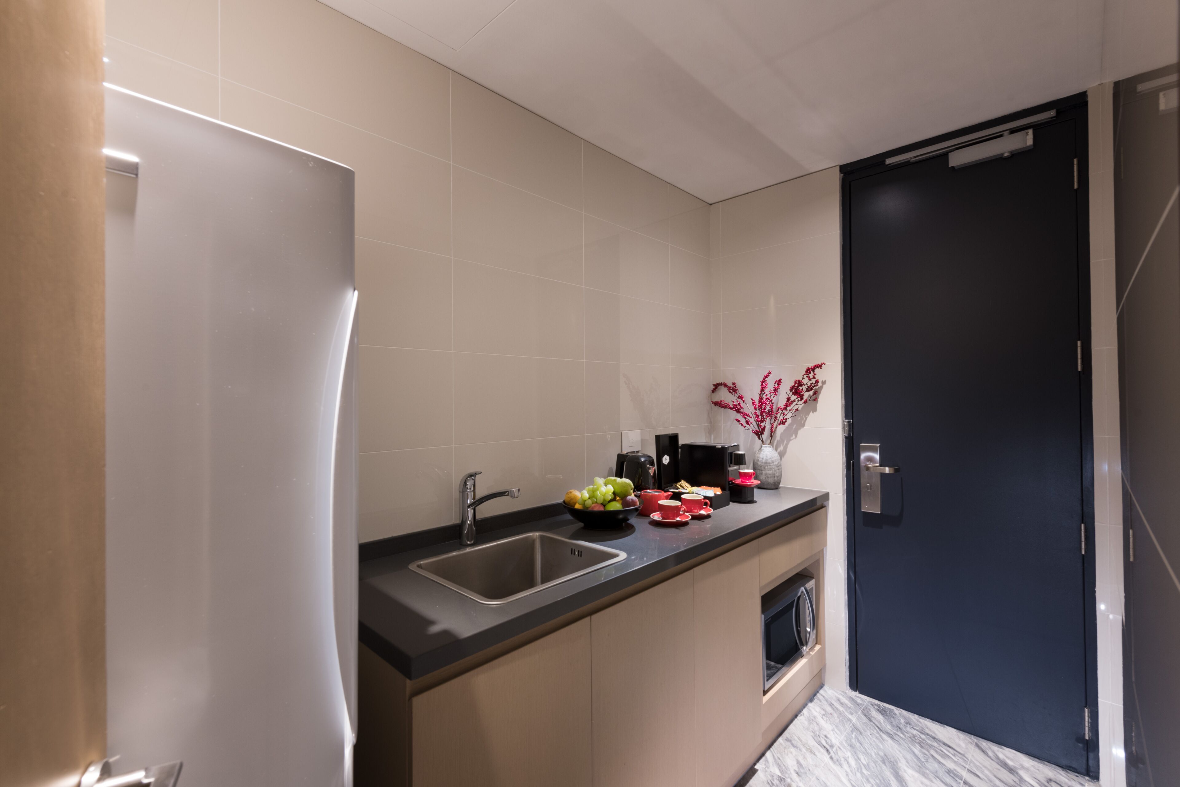 presidential suite, 1 king bed (chairman) | private kitchen | fridge, coffee/tea maker, electric kettle