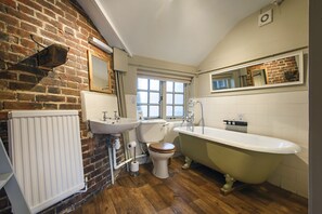 Familiekamer, 1 twee- of 2 eenpersoonsbedden, en-suite badkamer (Barley Bin) | Badkamer