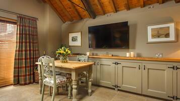 Executive Double Room, Ensuite, Courtyard View (Old Cart Shed) | 1 bedroom