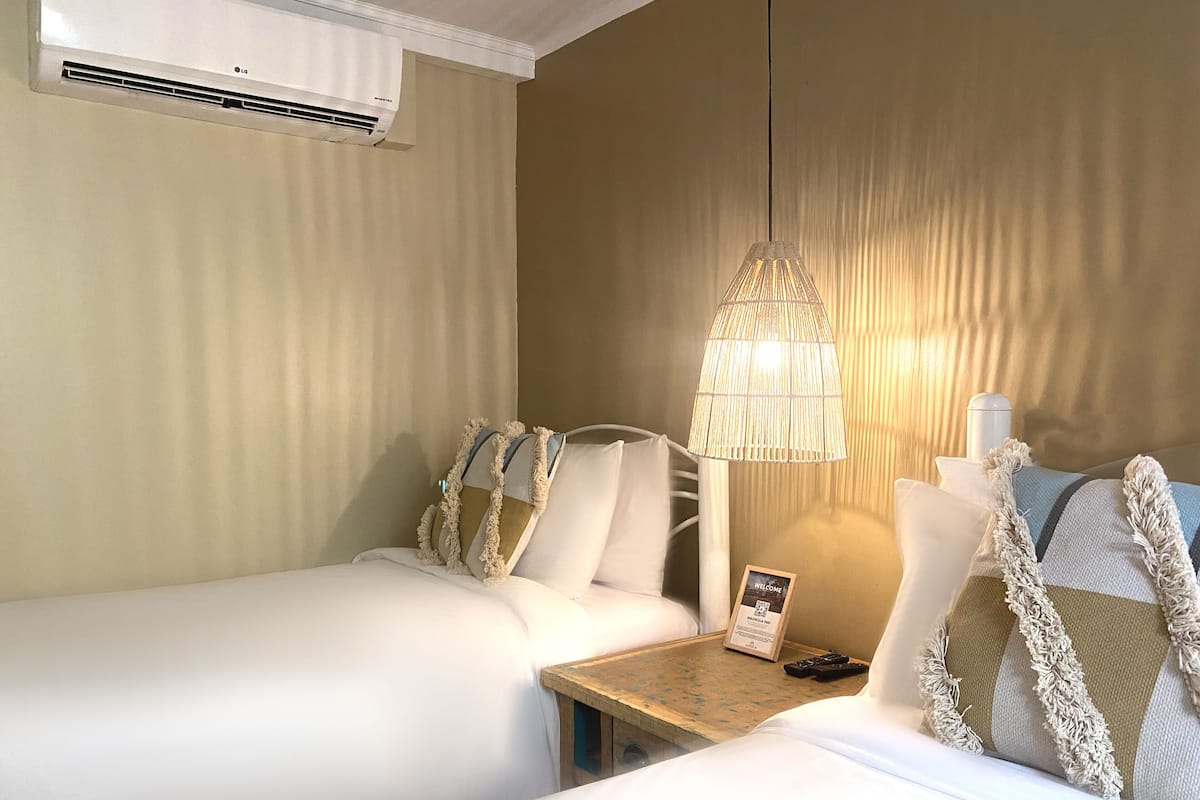 Hypo-allergenic bedding, down duvets, in-room safe, laptop workspace