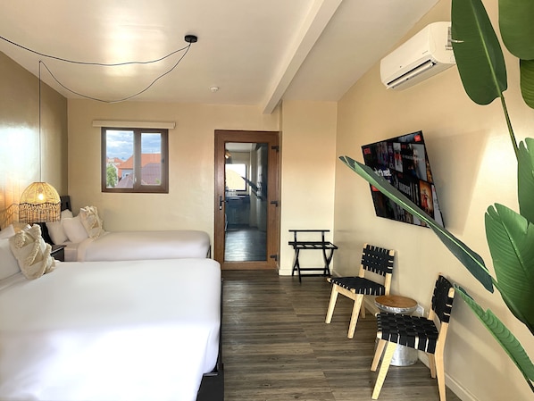 Luxury Room, 1 King Bed, Non Smoking