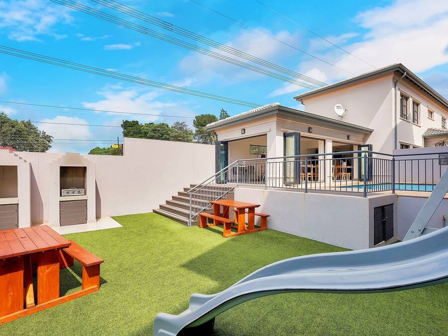 Área de juegos infantiles al aire libre