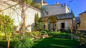 Garden view - Hôtel de l'Orange (Sommieres)
