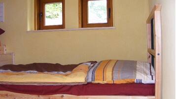 Apartment | 1 bedroom, free WiFi, bed sheets