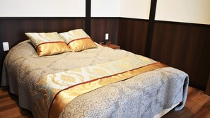 1 chambre, literie de qualité supérieure, couette en duvet d'oie