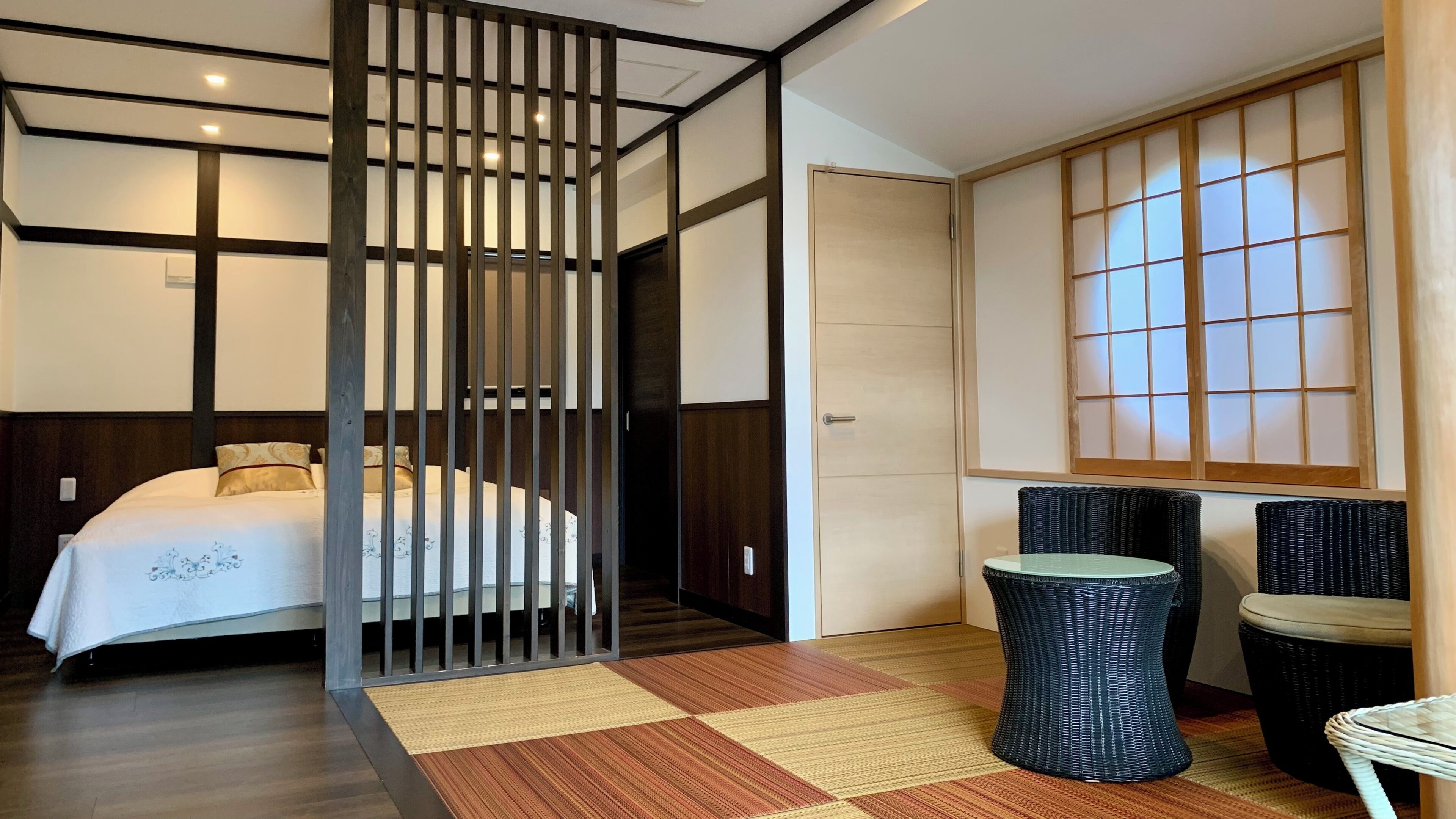1 ห้องนอน, เครื่องนอนระดับพรีเมียม, ผ้านวมขนเป็ด, เตียงเมมโมรีโฟม