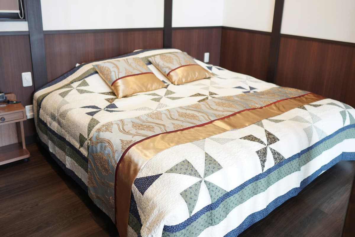 1 camera, biancheria da letto di alta qualità, copriletto in piuma