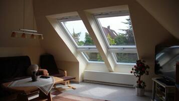 Apartment, 2 Schlafzimmer | Wohnzimmer