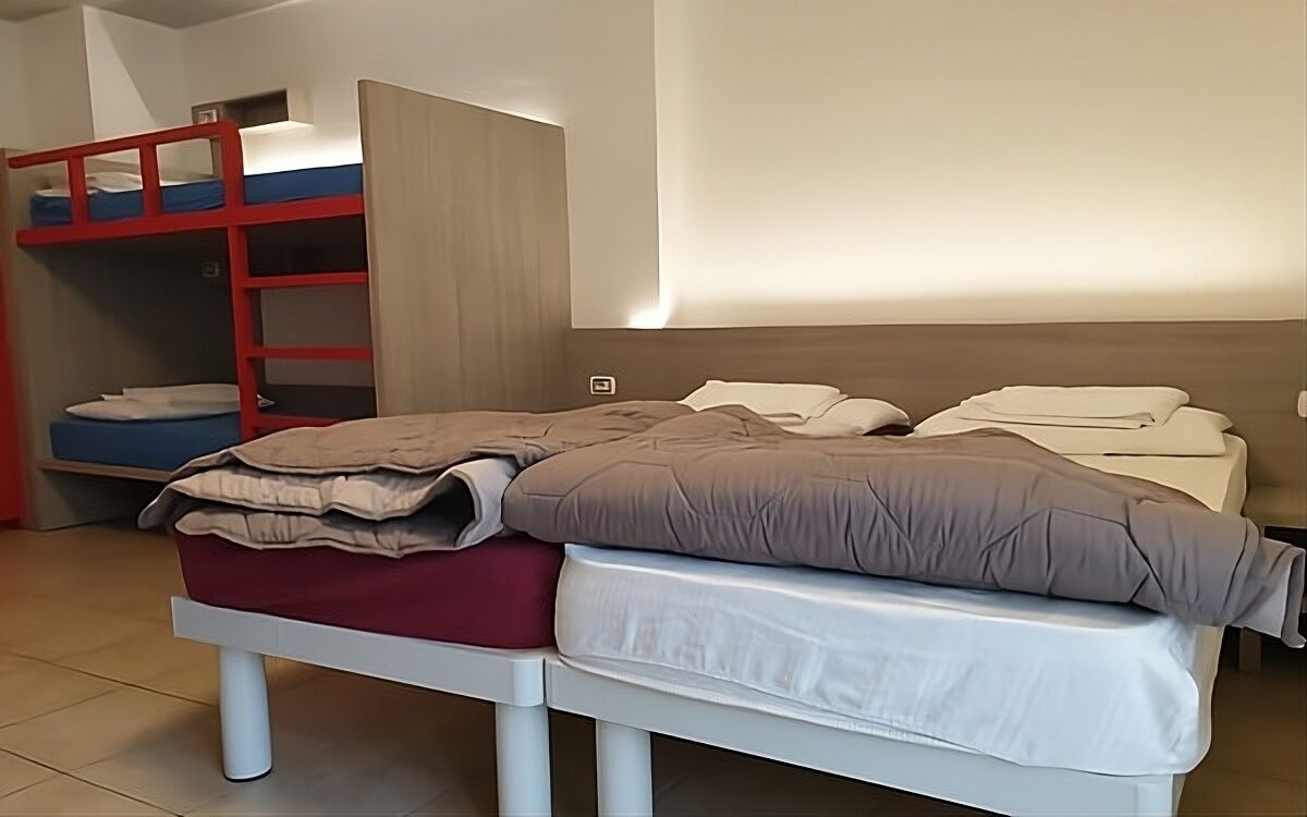 Desk, free WiFi, bed sheets, wheelchair access