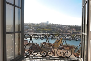 Standard Double Room, River View | View from room - Mo House (Porto)