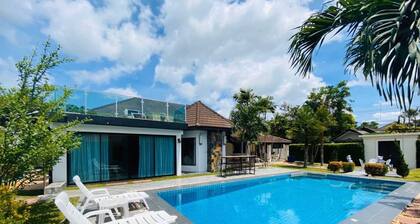 Cozy Garden Cottage Pool Villa