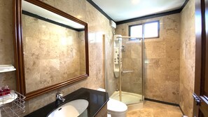 Bathroom - Cozy Garden Cottage Pool Villa (Pattaya)