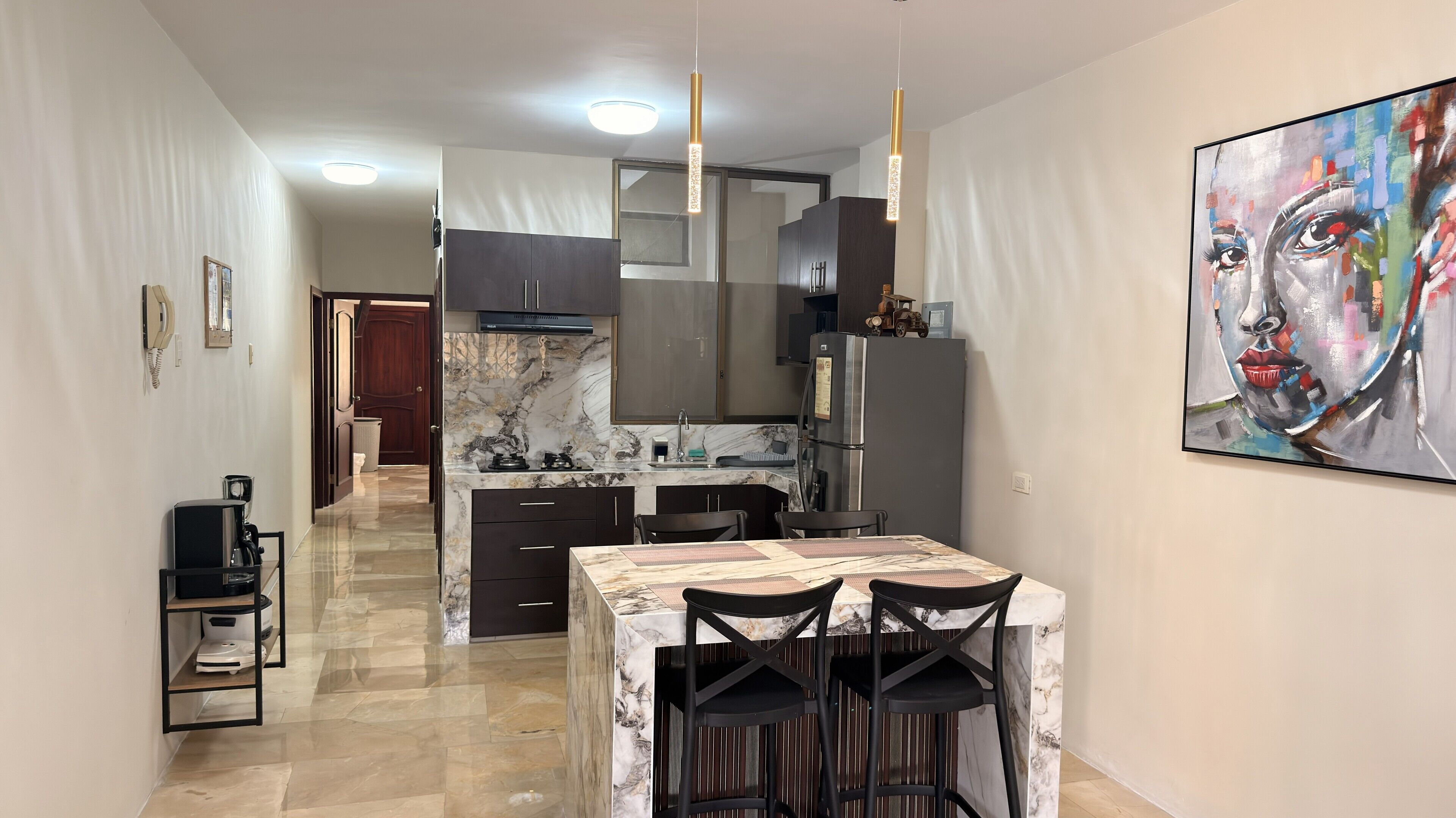 Apartment, 2 Bedrooms | Dining room