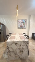 Apartment, 2 Bedrooms | Dining room