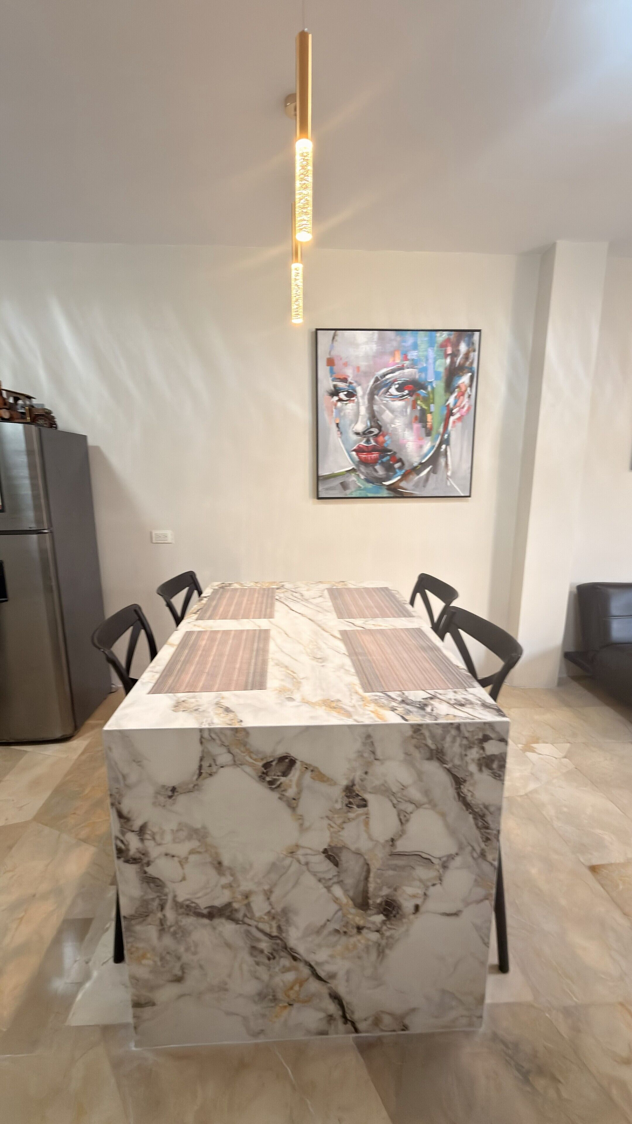Apartment, 2 Bedrooms | Dining room