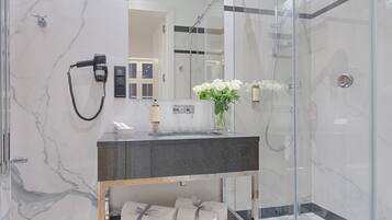 Apartment, Balcony | Bathroom | Shower, free toiletries, hair dryer, slippers