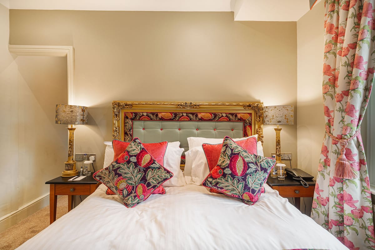 superior family room | 1 bedroom, premium bedding, desk, blackout curtains