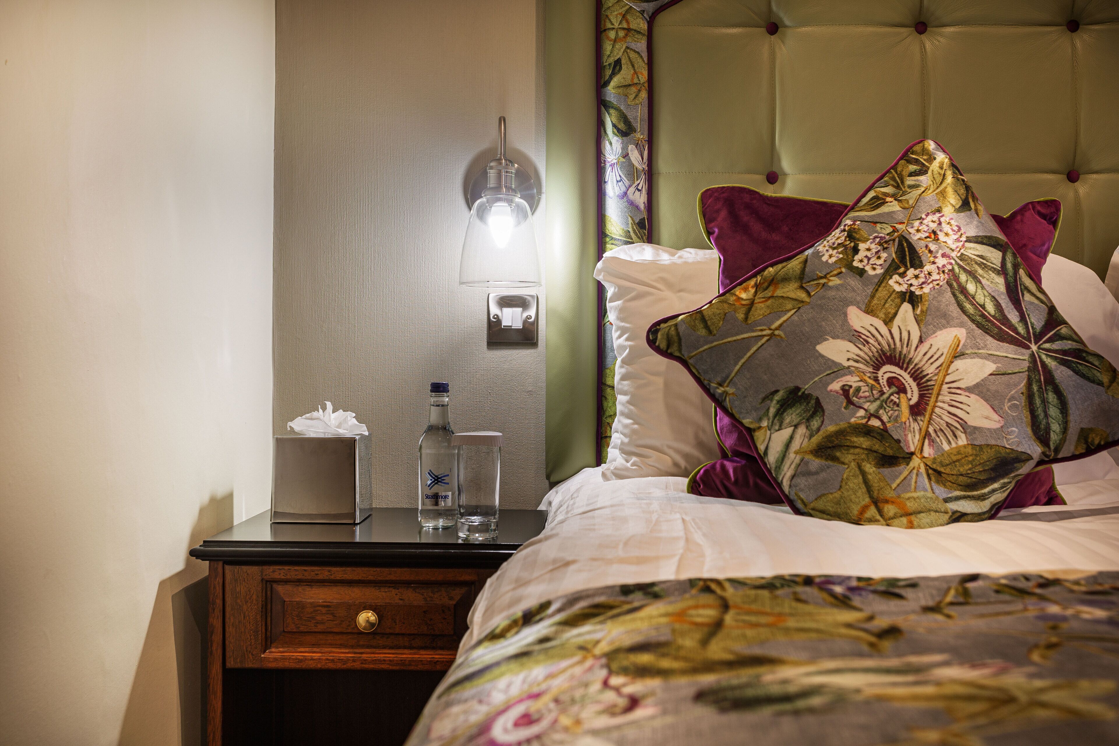 classic double room | 1 bedroom, premium bedding, desk, blackout curtains