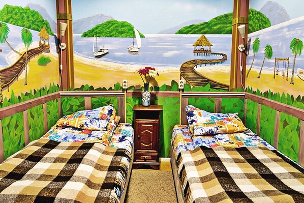 Kahden hengen huone (yksi tai kaksi sänkyä) | 1 makuuhuone, tallelokero huoneessa, pimennysverhot, äänieristys