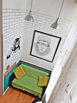 Rom (Bed In 4 Bed Dormitory) | 1 soverom, safe på rommet, blendingsgardiner og lydisolert