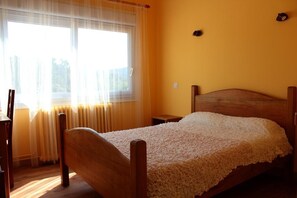 Habitación doble | 1 dormitorio, escritorio, wifi gratis