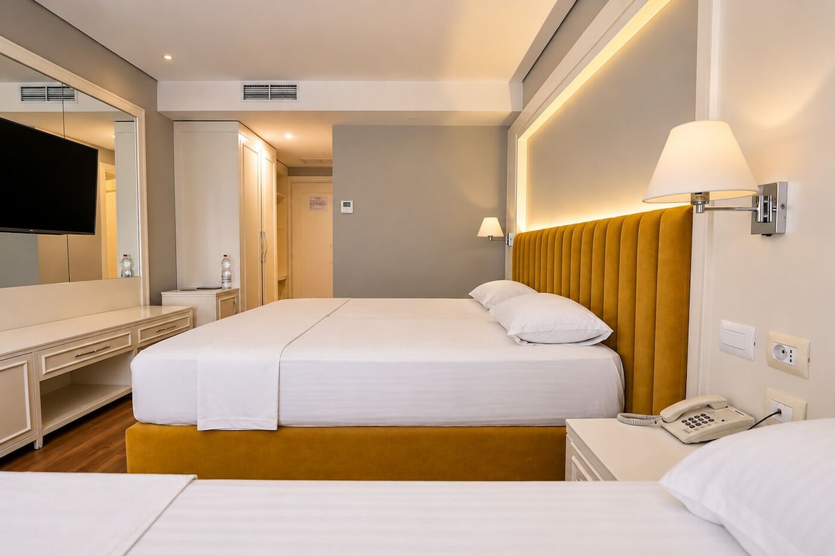 In-room safe, desk, laptop workspace, soundproofing
