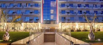 Premium Beach Hotel