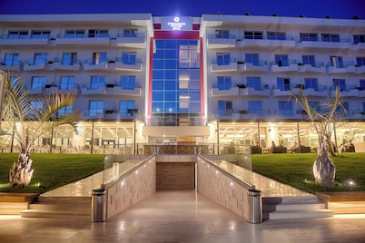 Premium Beach Hotel