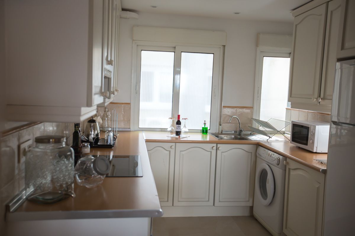 twin room, city view | private kitchen | fridge, espresso maker