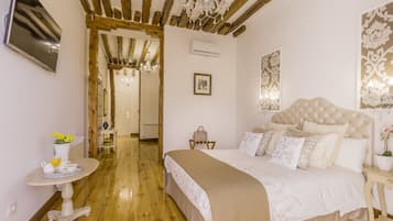 Apartament superior | Roba de llit d'alta qualitat i caixa forta a l'habitació