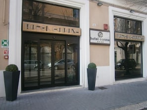 Front of property - Hotel Corona (Termoli)