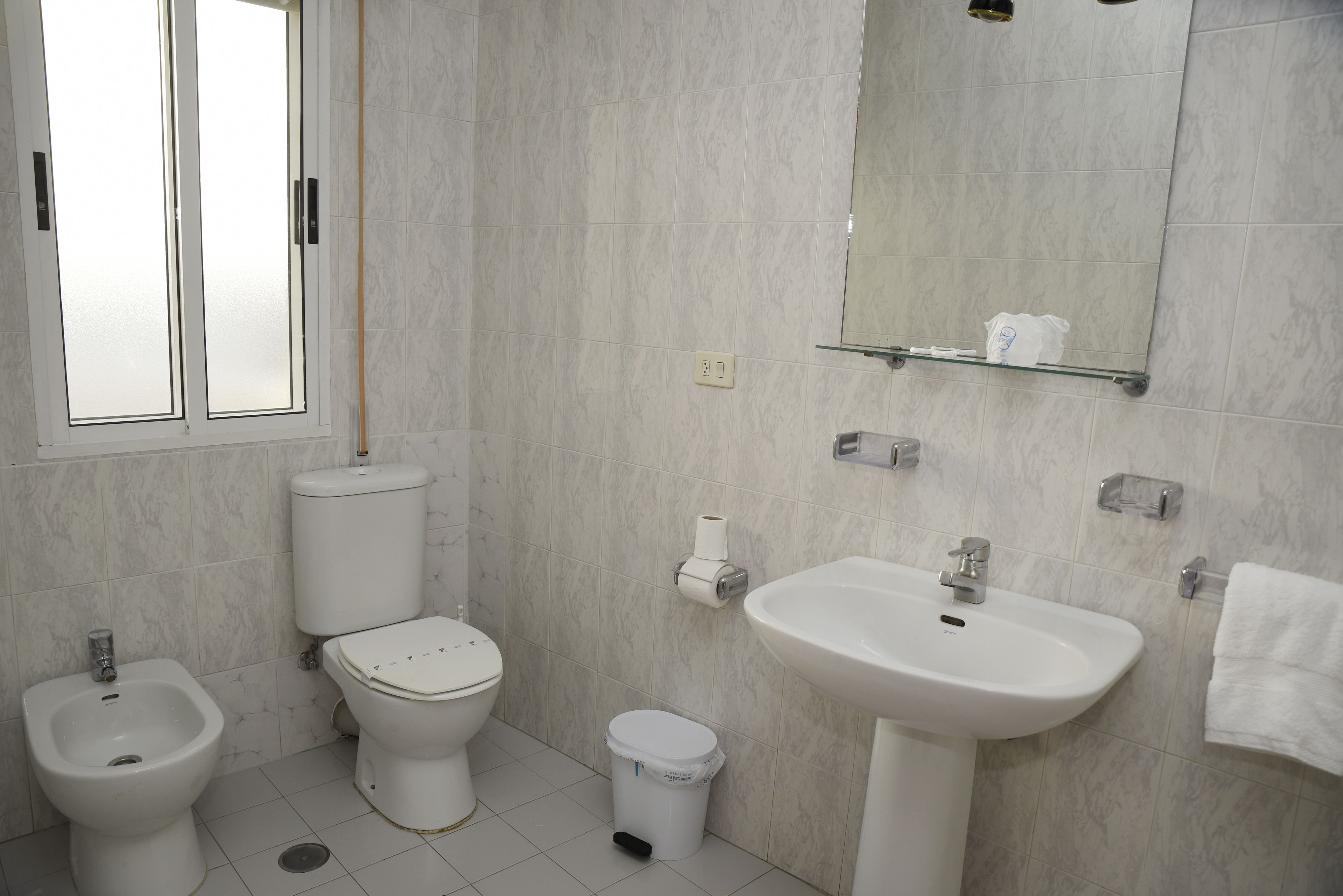 double room | bathroom | free toiletries, hair dryer, bidet, towels