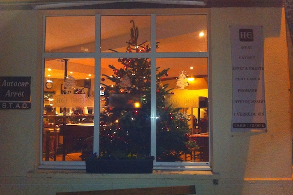 Façade de lâhĂ©bergement - soirĂ©e/nuit