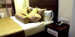 In-room safe, free cribs/infant beds, free WiFi, wheelchair access