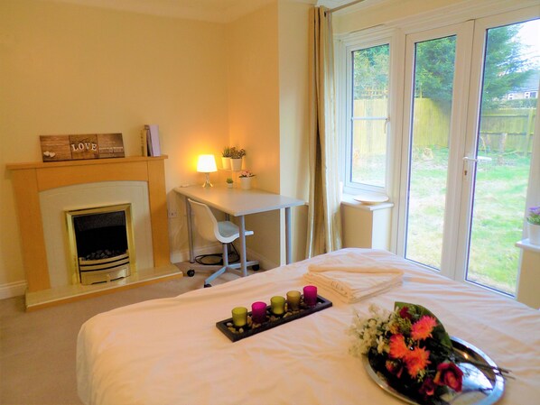 Leilighet – classic, 4 soverom | 1 soverom, skrivebord, wi-fi (inkludert) og sengetøy