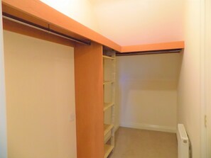 Leilighet – classic, 4 soverom | 1 soverom, skrivebord, wi-fi (inkludert) og sengetøy