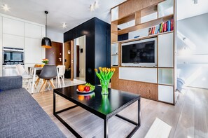 Apartment | Ruang tamu | 40 inci sebuah televisyen pintar dengan kabel, TV 
