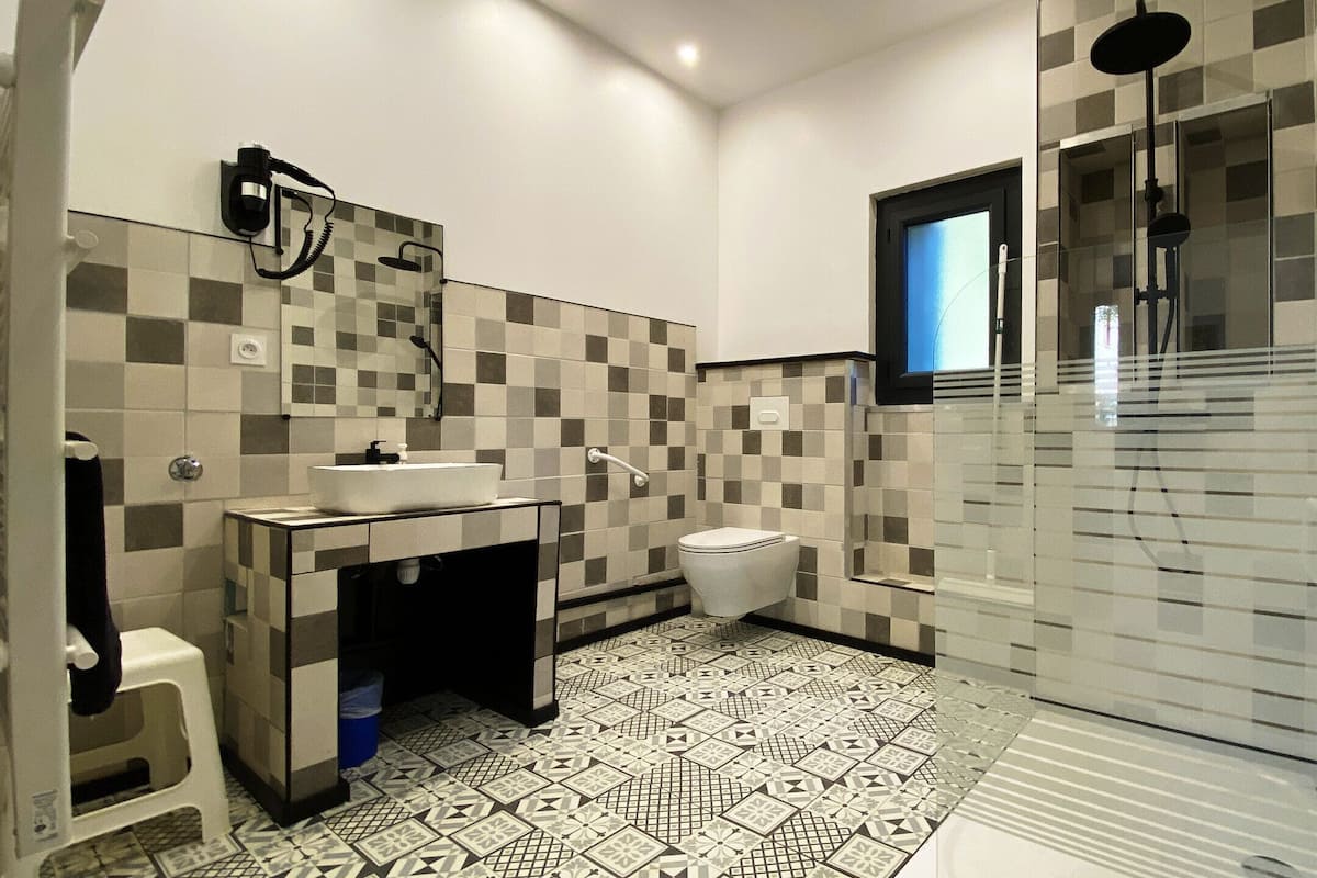 Familien-Suite, barrierefrei, eigenes Bad (campagnarde) | Badezimmer