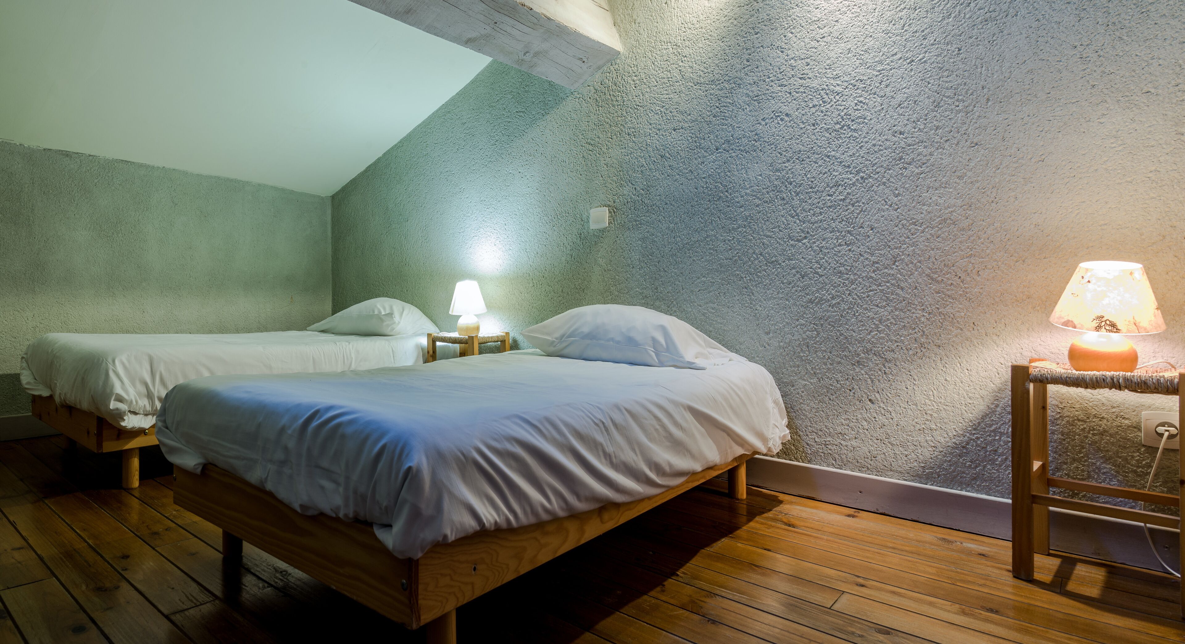 Cottage, Private Bathroom (écurie 3) | Individually decorated, individually furnished, desk, blackout drapes