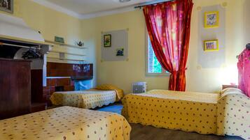 Cottage Deluxe, bagno privato, vista montagna (du pigeonnier) | Con stile personalizzato, con arredamento individuale, una scrivania